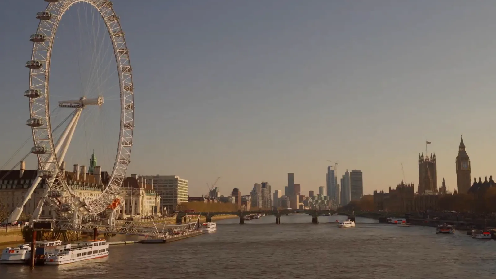 London River Thames and Eye